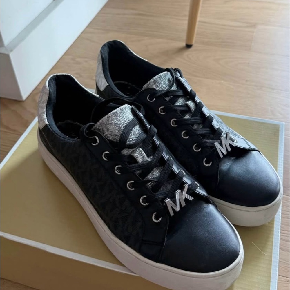 Michael Kors Sneakers